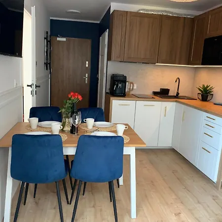 Piaskowe Z Balkonem דירה